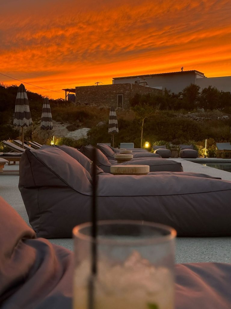 koa-restaurant-naousa-paros-01