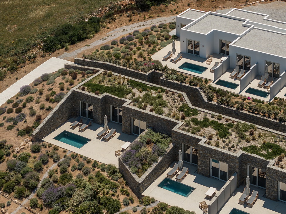 grand-private-pool-luxury-hotel-naousa-paros-005
