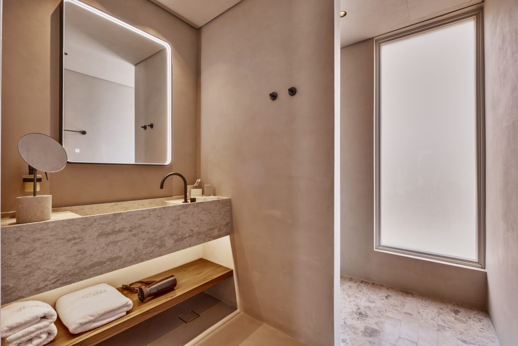 grand-private-pool-luxury-hotel-naousa-paros-022